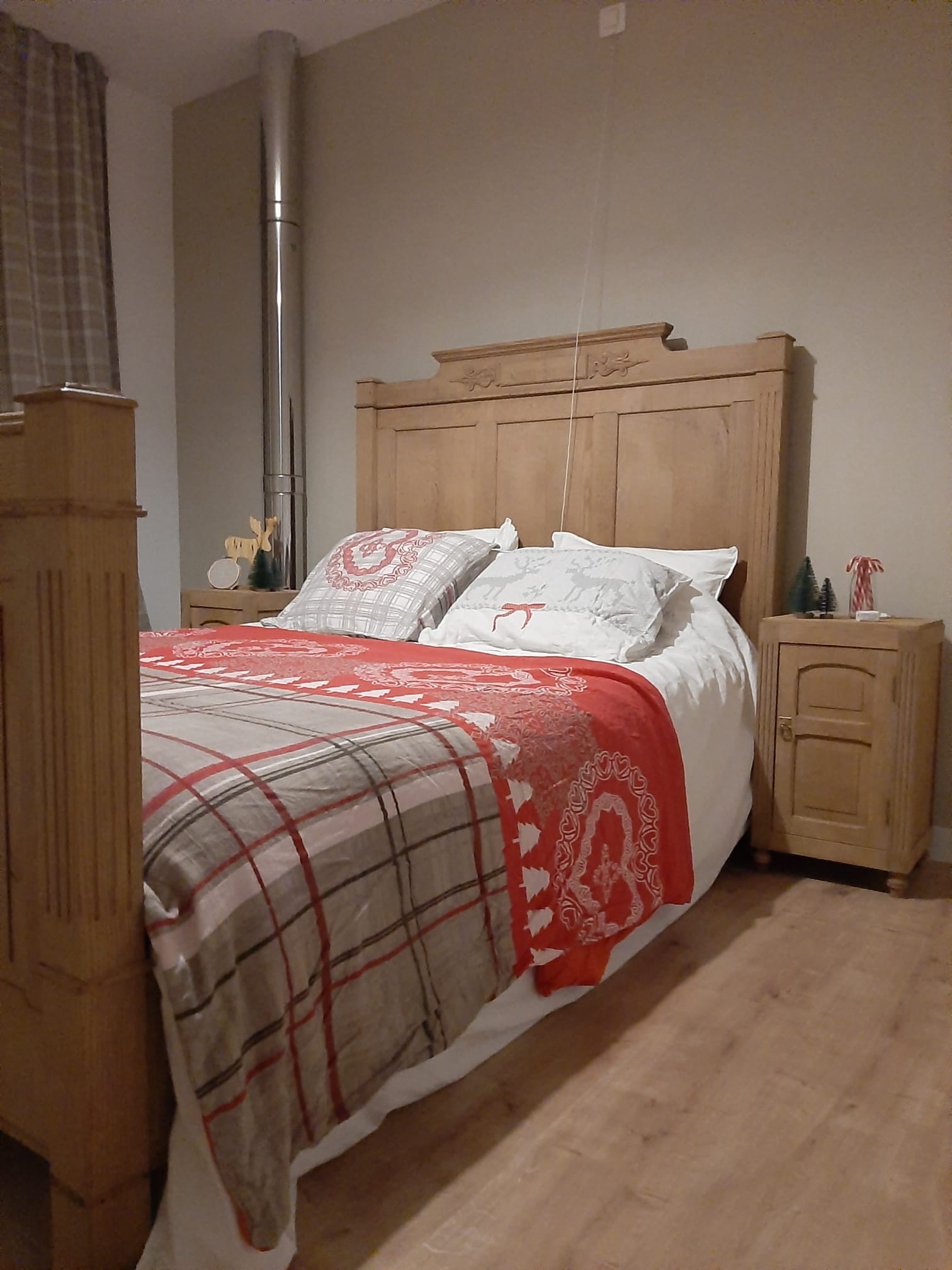 chambre noël via entrée