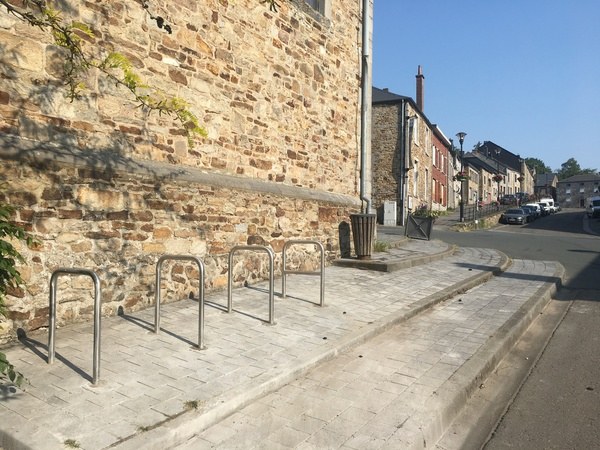Mobilite - Velo - Parking - Oignies - Eglise.JPG