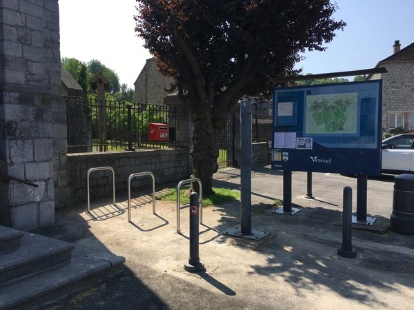 Mobilite - Velo - Parking - Olloy - Eglise.JPG