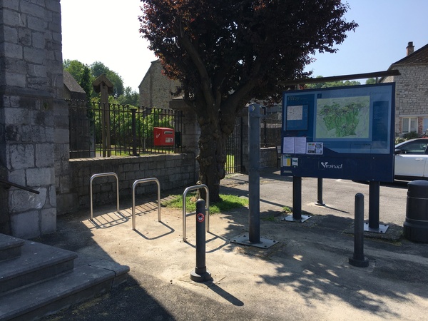 Mobilite - Velo - Parking - Olloy - Eglise.JPG