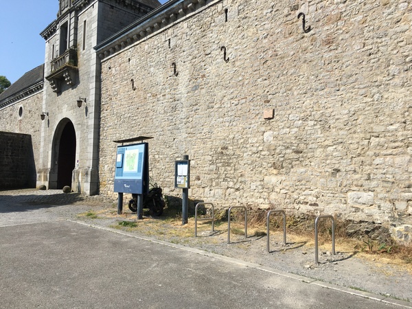 Mobilite - Velo - Parking - Vierves - Place Albert 1er.JPG