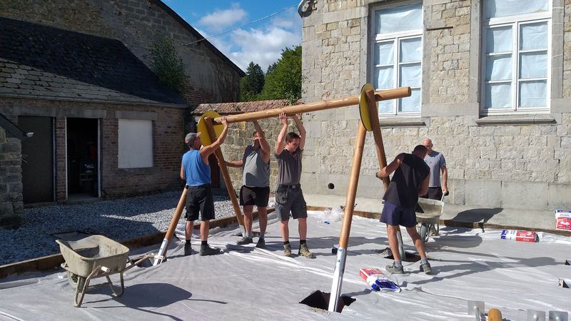 Installation d'une plaine de jeux à Dourbes
