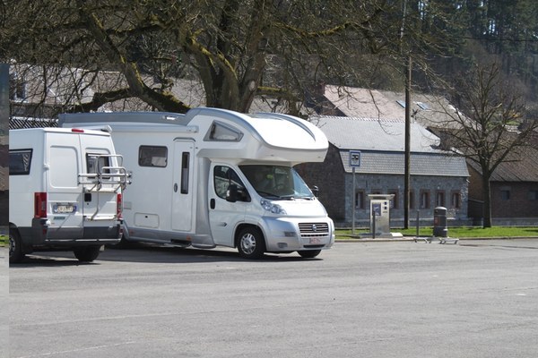 C035a Aire motorhomes de la Place Châtillon