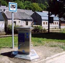 C038 Borne de Service   Nismes