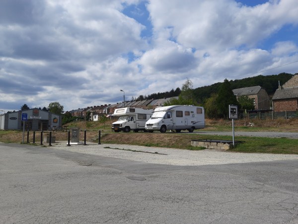 TREIGNES MOTORHOMES (2)